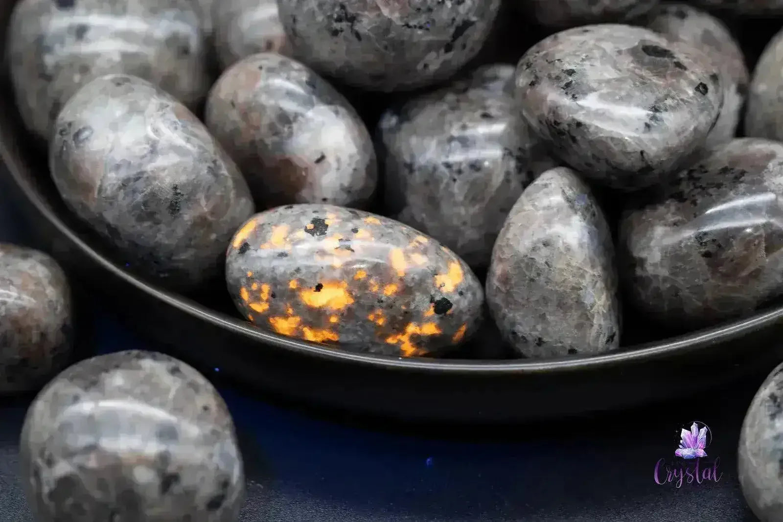 Yooperlite Tumbled Stone, UV Reactive Glow Stones - My Crystal Addiction