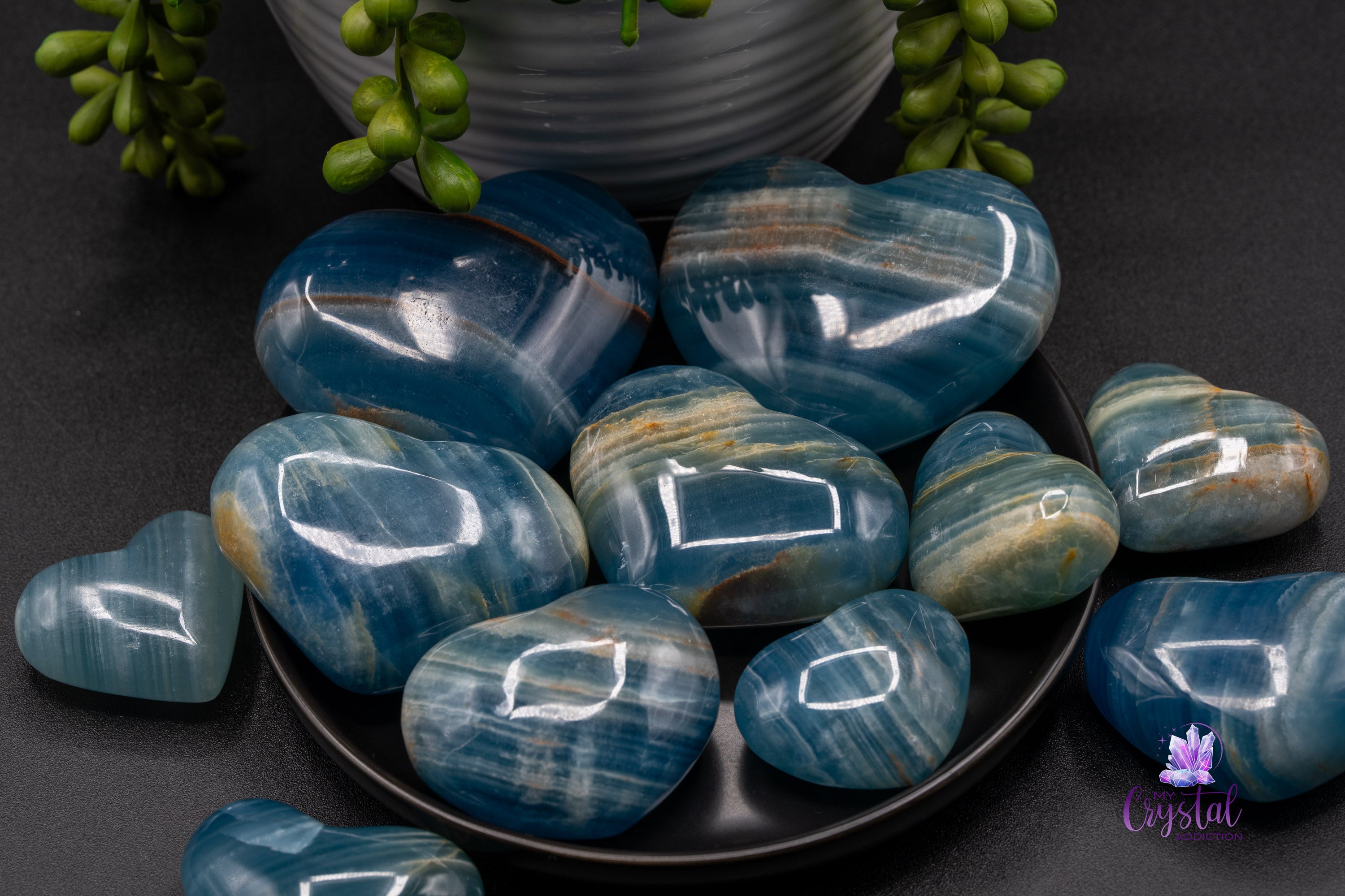 Blue Onyx Hearts from Argentina (blue calcite) 01
