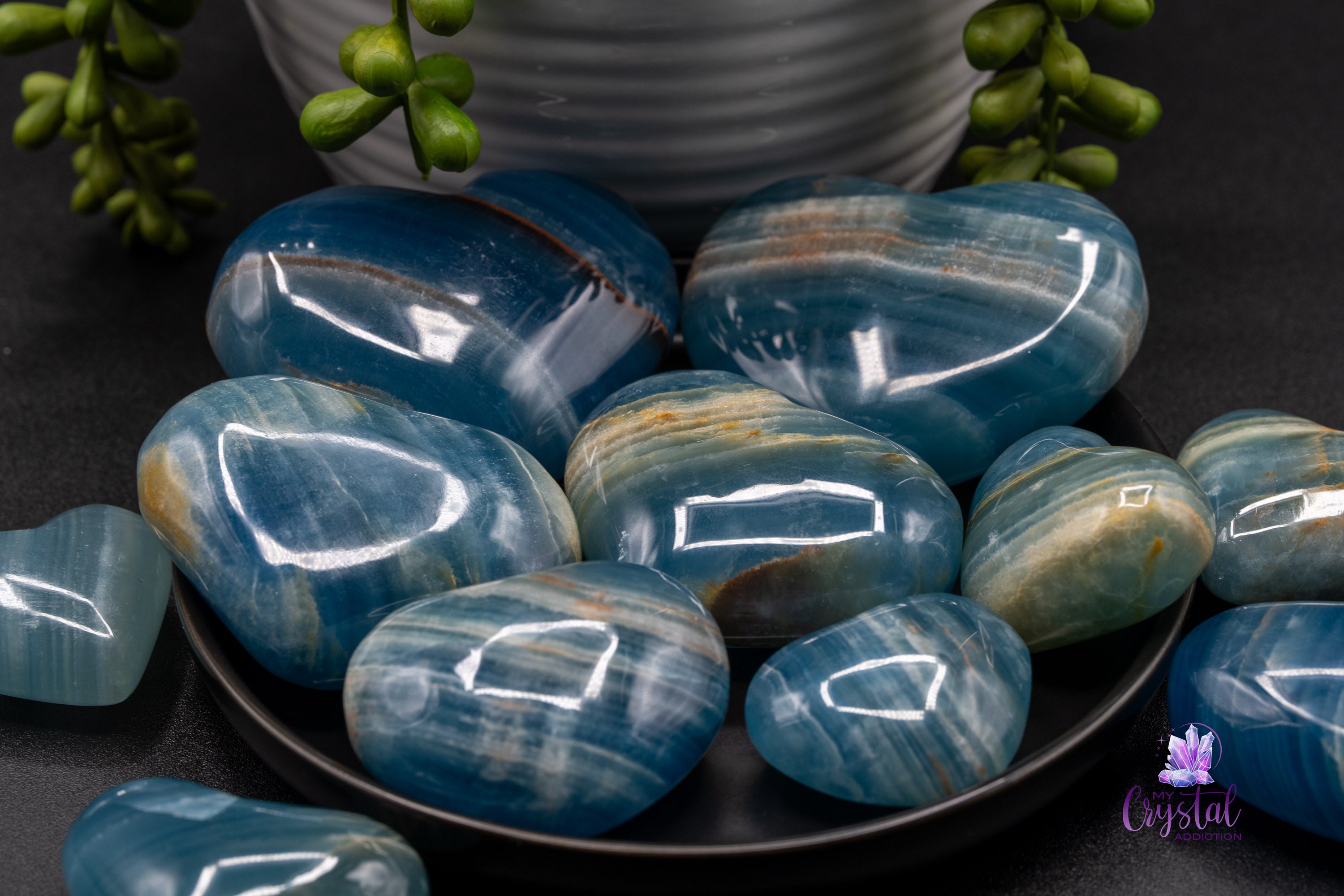 Blue Onyx Hearts from Argentina (blue calcite) 02